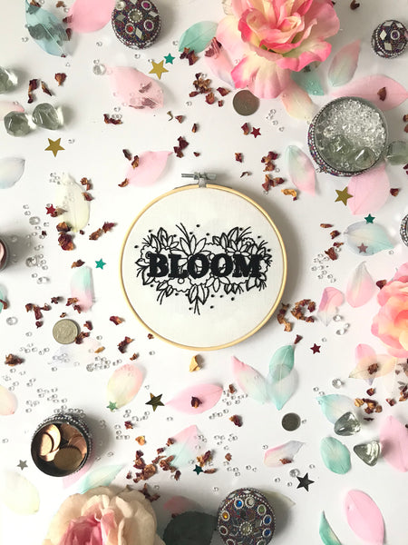 BLOOM EMBROIDERY KIT